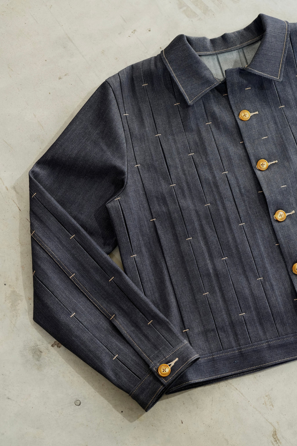 acordeon denim jacket