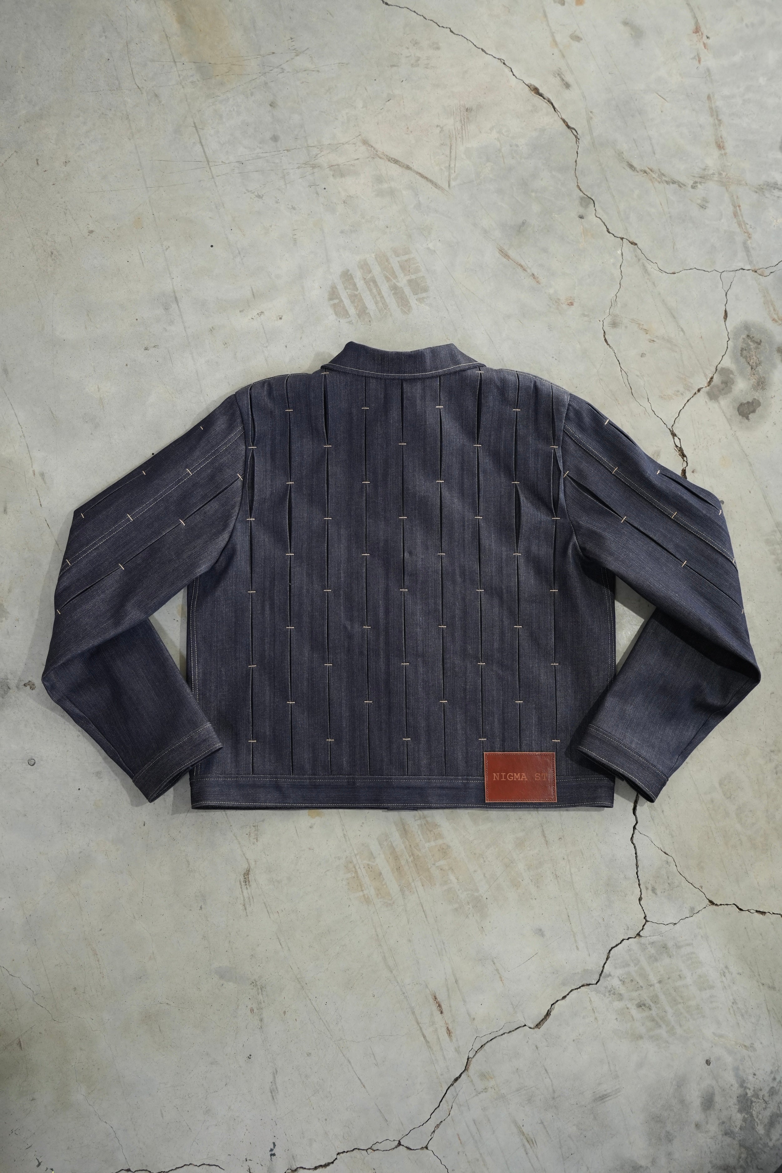 acordeon denim jacket